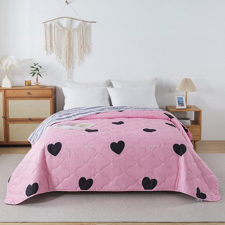 Покрывало стеганое из полисатина TANGO SIESTA Сердечки на розовом 160х220