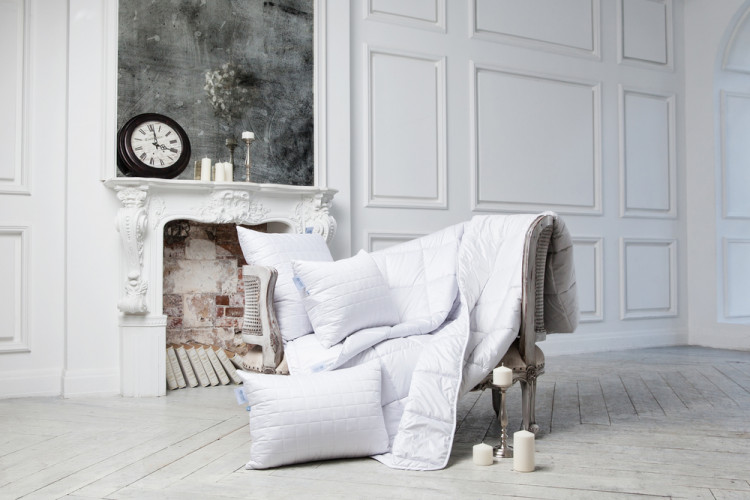 Одеяло стеганое GERMAN GRASS CAMEL FAMILIE WOOL 200x220 всесезонное