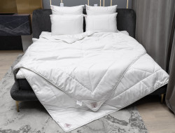 Одеяло стеганое GERMAN GRASS MERINO WOОL GRASS 155x215 всесезонное