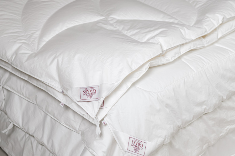 Одеяло GERMAN GRASS ALLIANCE DOWN and DOWN Light GRASS двойное 200х200