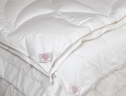 Одеяло пуховое стеганое GERMAN GRASS ALLIANCE DOWN GRASS всесезонное Light 200х200