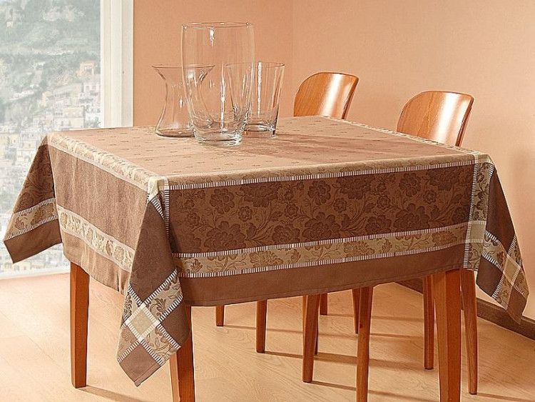 Скатерть из жаккарда TANGO VERONA 9040-06 150х240