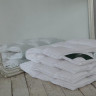 Одеяло кассетное с бортиком из элитного белого гусиного пуха ANNA FLAUM PERLE KOLLEKTION 200х220 теплое