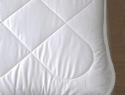 Наматрасник стеганый теплый из шерсти мериноса ANNA FLAUM WARM KOLLEKTION 160х200