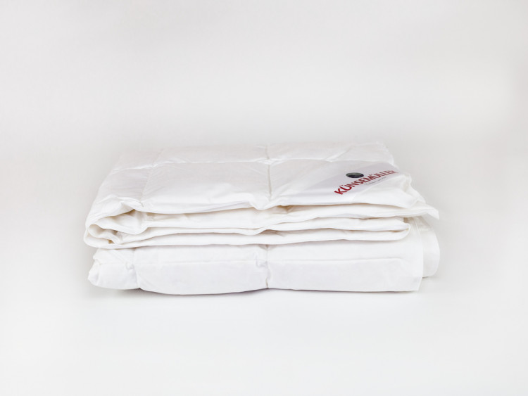 Одеяло стеганое KUNSEMULLER SWEET DREAMS DECKE 150х200 всесезонное